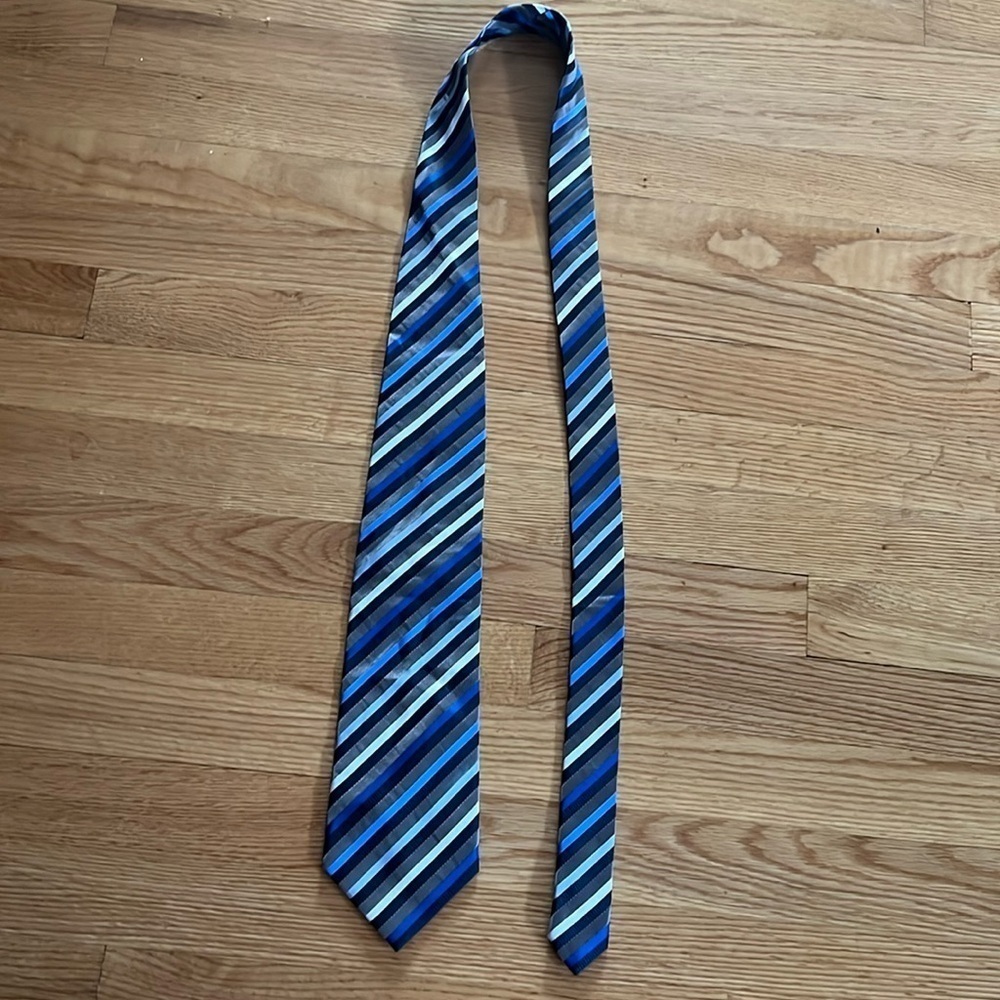 Valerio Garati 100% silk tie